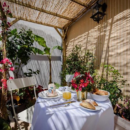 Luxattico Bed & Breakfast Lecce Bagian luar foto