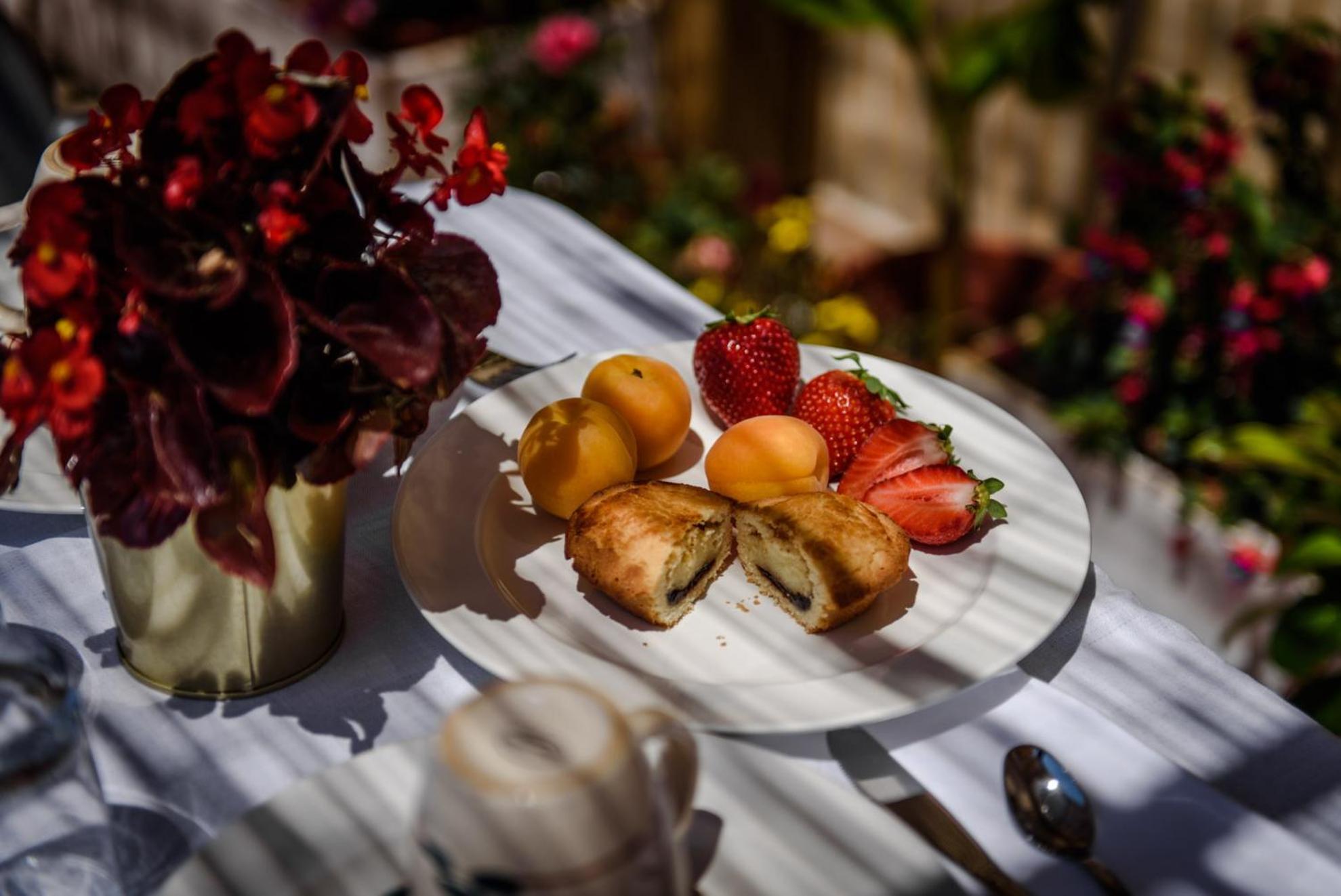 Luxattico Bed & Breakfast Lecce Bagian luar foto