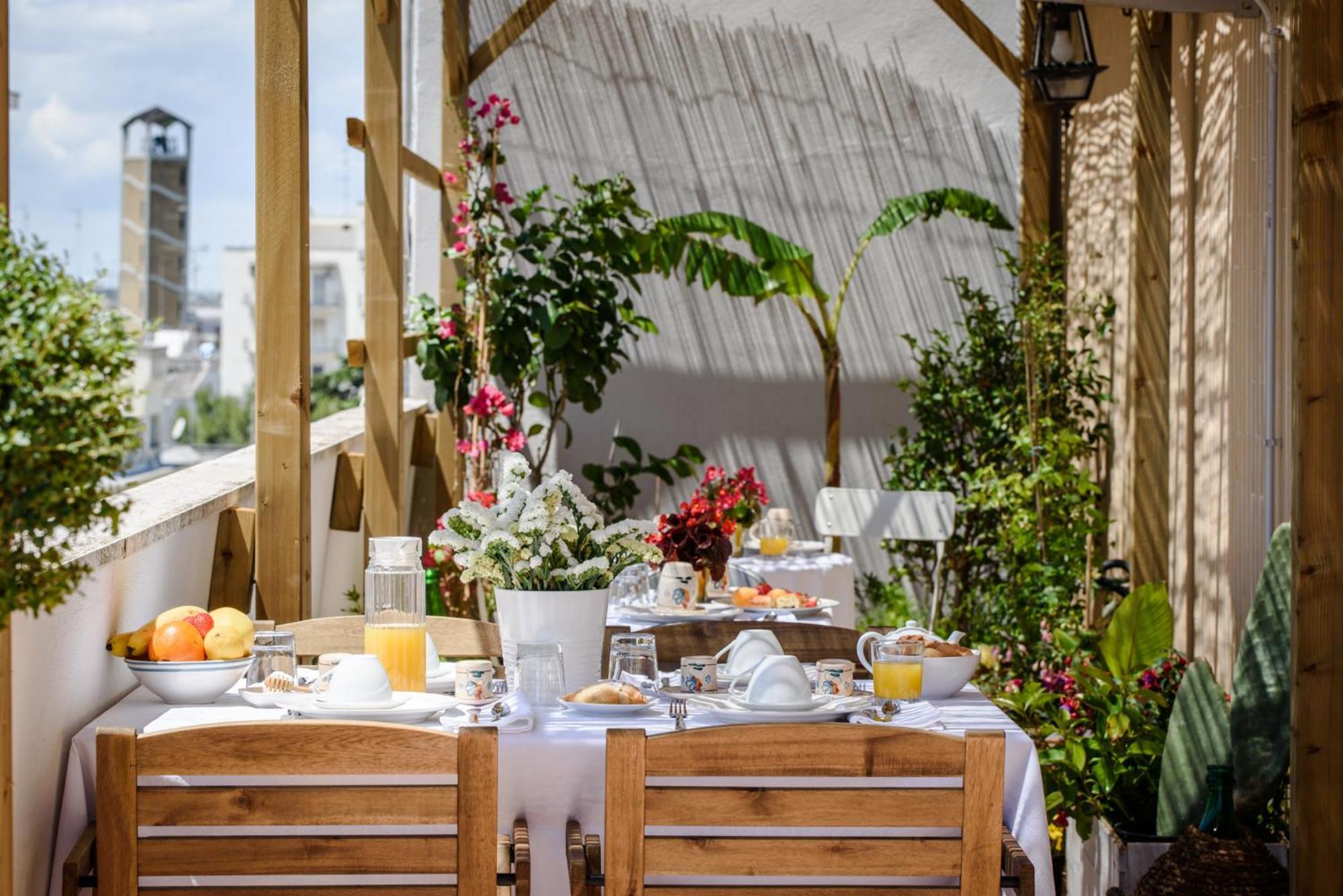 Luxattico Bed & Breakfast Lecce Bagian luar foto